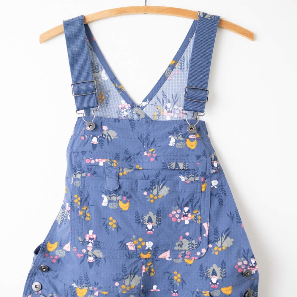 Duluth Trading Gardening Overalls Womens S Blue Gnomes Bunnies Shortalls Cottage - Picture 3 of 11